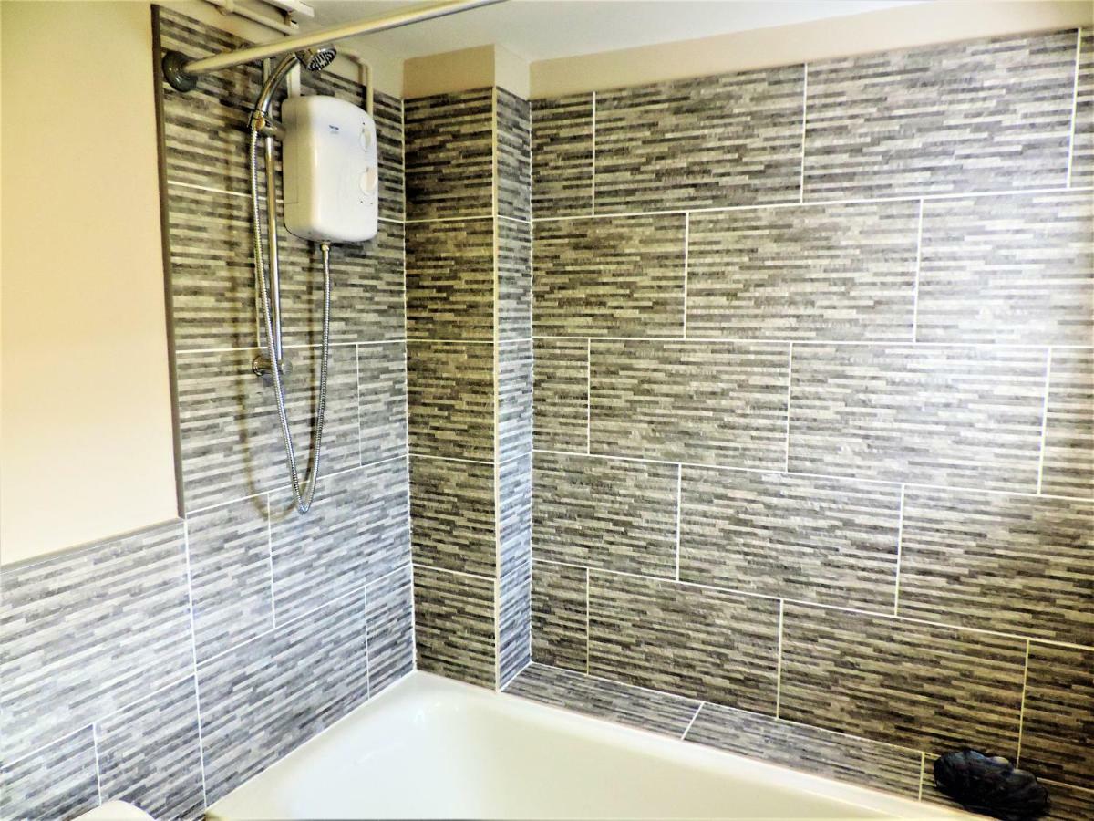 1 Bed Bagshot Pennyhill Accommodation ภายนอก รูปภาพ